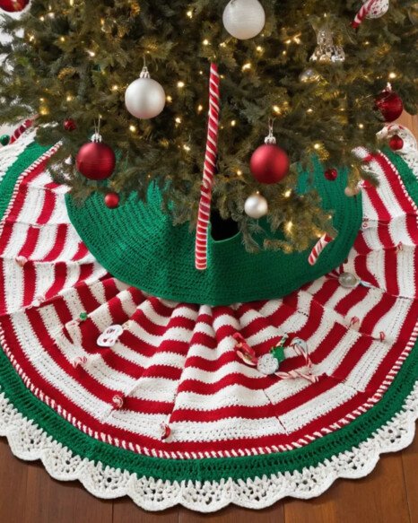 Tree Skirt with Pockets